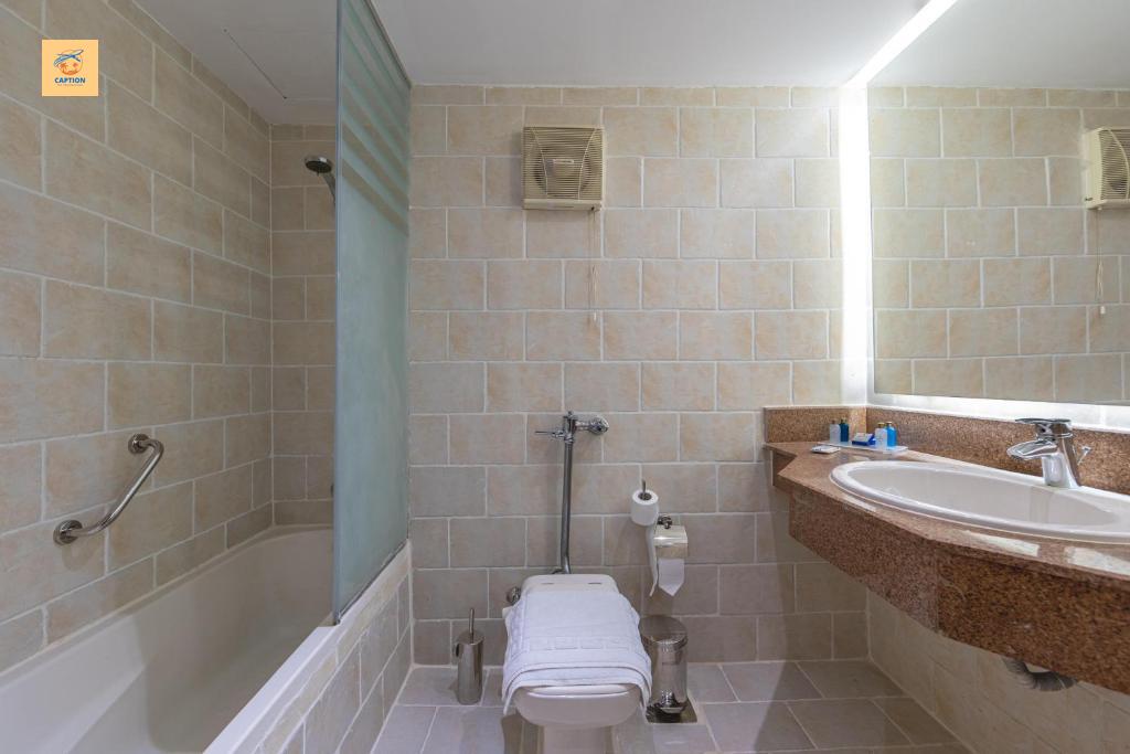 Sunny Days El Palacio